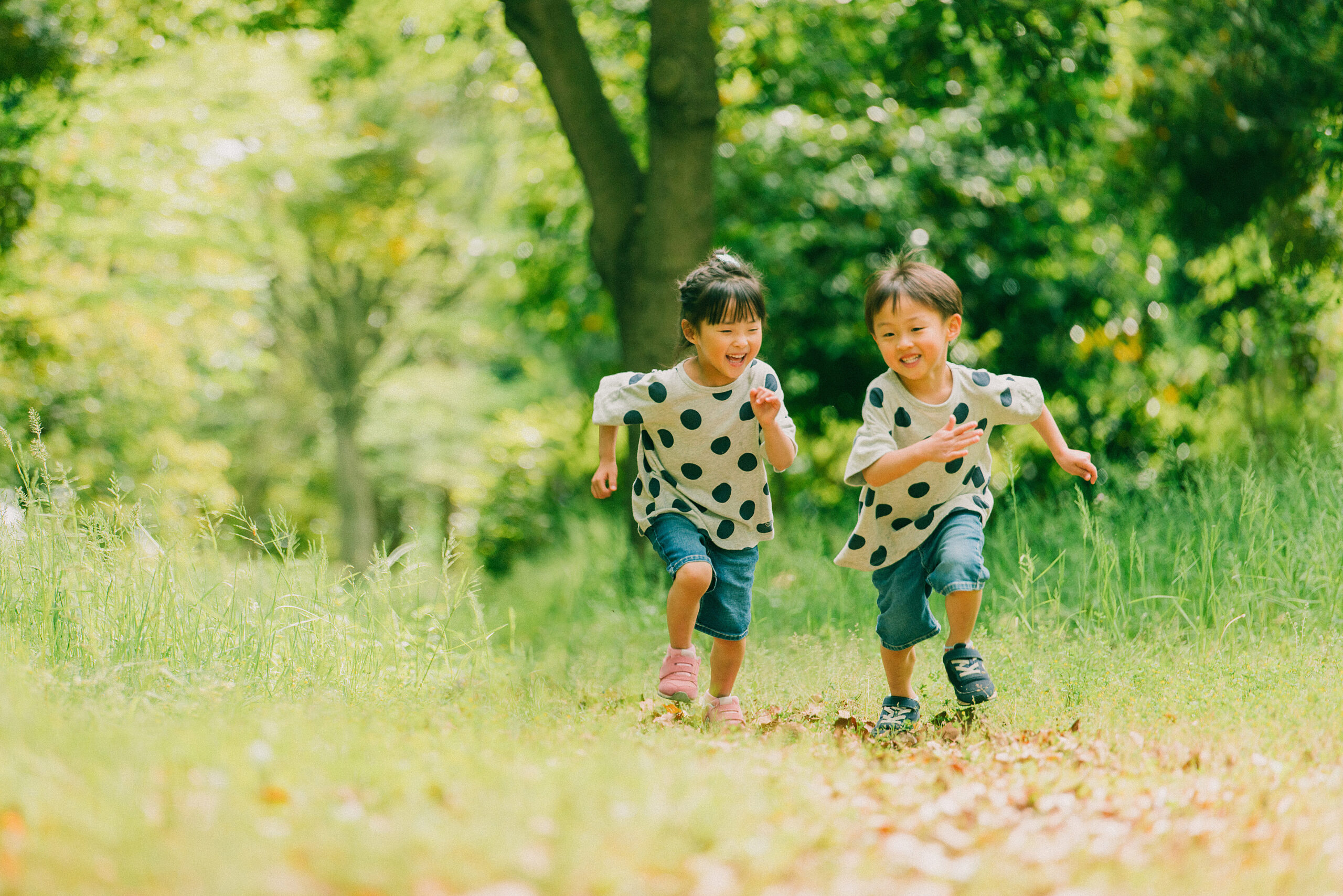 走る子供