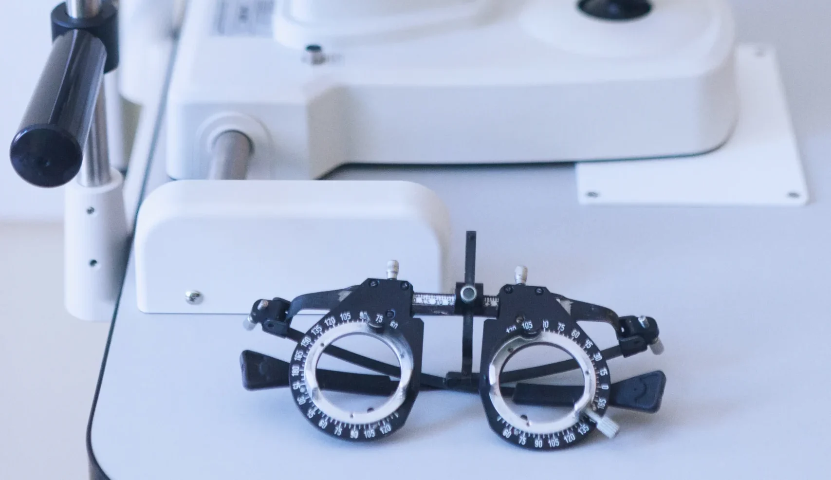 自覚的屈折検査